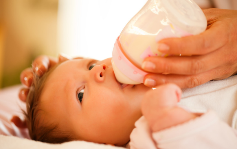 寶寶為什么會嗆奶 寶寶嗆奶后的正確處理方法