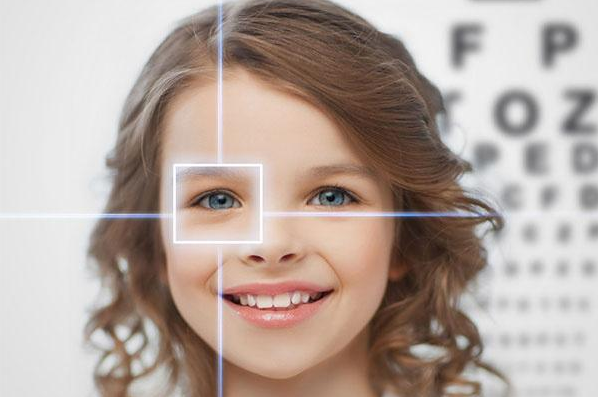 寶寶弱視的常見(jiàn)表現(xiàn)有哪些 寶寶弱視的常見(jiàn)表現(xiàn)