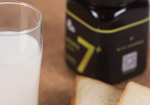 生理期能不能喝蜂蜜水 來月經不能喝什么