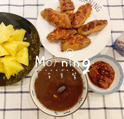 陪著孩子吃早餐說說 和孩子一起吃早餐說說朋友圈2019