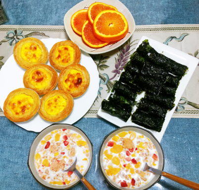 陪著孩子吃早餐說說 和孩子一起吃早餐說說朋友圈2019