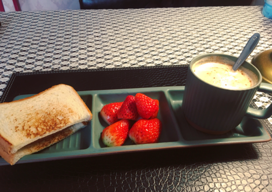 陪著孩子吃早餐說說 和孩子一起吃早餐說說朋友圈2019