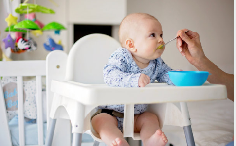 要注意寶寶這個時間無須再吃流食了 寶寶是什么時候告別流食