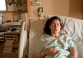 會陰側切會很痛嗎 什么情況要做會陰側切手術