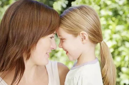 女兒發燒媽媽心情說說 女兒發燒媽媽心情感言