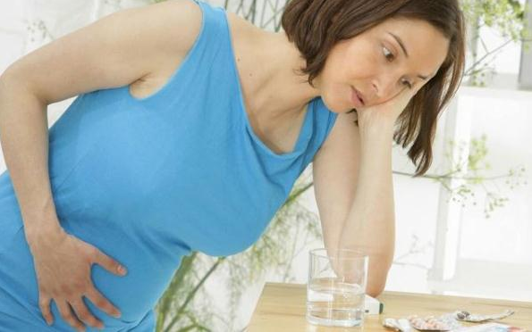 胎停育肚子還在增大是怎么回事 胎停育和空孕囊是一回事嗎