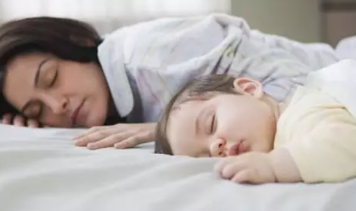 孩子臉上有白斑是積食還是蟲斑 孩子臉上有白斑原因有哪些 孩子臉上有白斑是積食還是蟲斑 孩子臉上有白斑原因有哪些