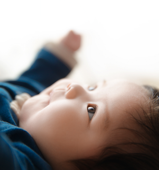 寶寶一百天拍照照片配什么文字好 寶寶百天微信感言簡短怎么發