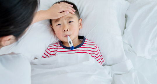 為什么寶寶晚上發燒會加重 寶寶發燒了如何退燒