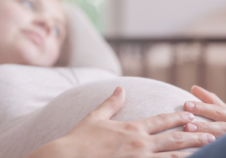 吃山楂能促進(jìn)宮縮催生嗎 臨近預(yù)產(chǎn)期如何進(jìn)行催生