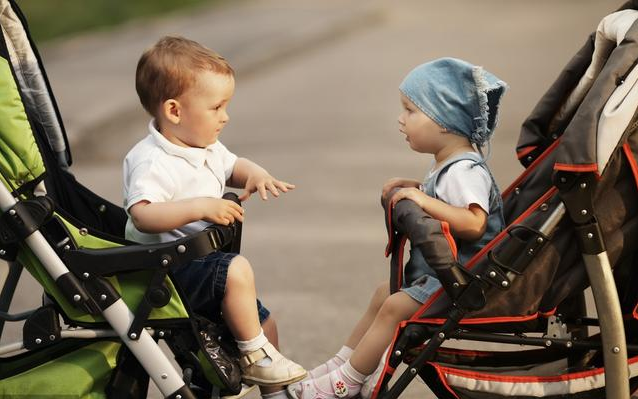 嬰兒車可以帶上飛機嗎 寶寶多大可以用嬰兒車 嬰兒車可以帶上飛機嗎 寶寶多大可以用嬰兒車