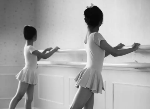 孩子學(xué)跳舞多久能演出 孩子學(xué)跳舞多參加演出好不好