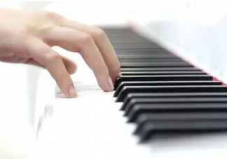 孩子學鋼琴有什么好處 孩子什么年紀學樂器比較好