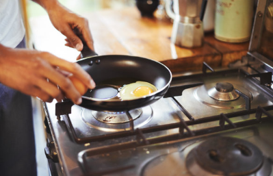 寶寶輔食雞蛋不能添加太早 蛋清蛋黃什么時(shí)候添加比較好