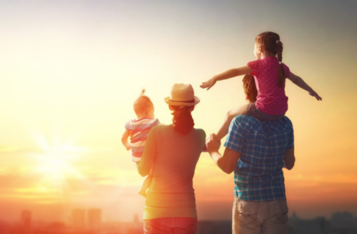 二胎的父母應(yīng)該注意什么 怎么讓大寶和二寶和諧相處