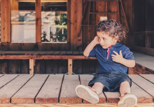 孩子總是很煩躁怎么回事 孩子煩躁容易生氣的原因 孩子總是很煩躁怎么回事 孩子煩躁容易生氣的原因