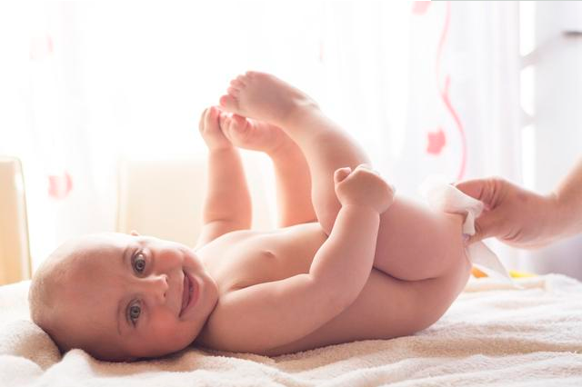 給寶寶換尿不濕有必要洗屁屁嗎 過度清潔對寶寶皮膚的傷害