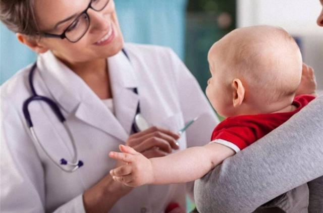 孩子熱性驚厥的表現 孩子在家熱性驚厥怎么處理