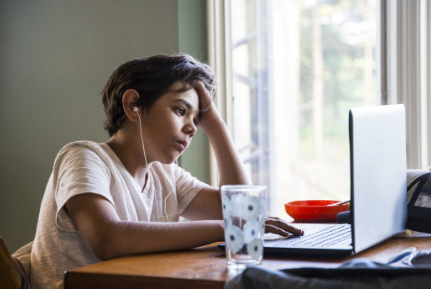 從小和爸爸不親近的孩子長大會怎樣 孩子不親爸爸會有什么性格