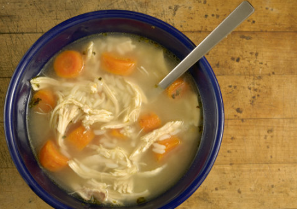 孕婦產后吃公雞還是母雞好 坐月子到底能不能吃母雞