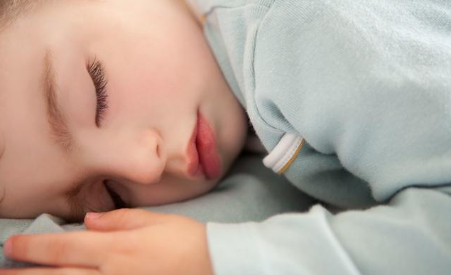 小兒呼吸聲重正常嗎 引起小兒呼吸聲重的原因