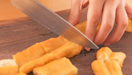 寶寶菠蘿輔食推薦 菠蘿油條蝦制作方法