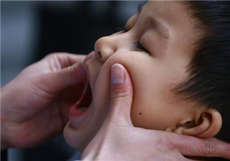 手足口病會引起哪些并發癥 如何照顧手足口病的患兒