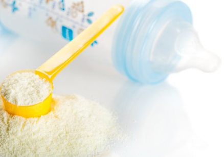 孩子吃奶粉和不吃奶粉的有什么區(qū)別 孩子吃奶粉有什么好處