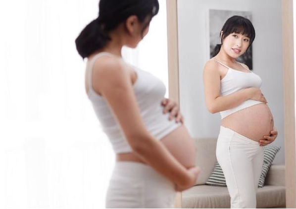 孕婦肚子脹氣的原因 孕婦肚子脹氣怎么排氣