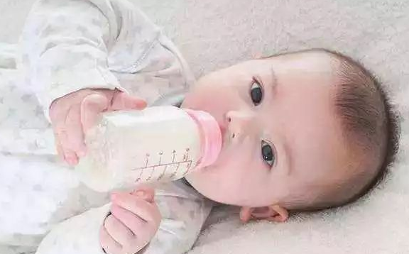 生氣時母乳有毒嗎 寶媽情緒不好還能給寶寶哺乳嗎