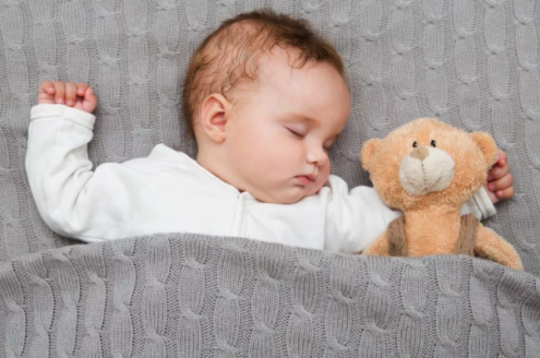 陪寶寶睡會影響夫妻生活嗎 分房睡和帶娃睡哪個好 陪寶寶睡會影響夫妻生活嗎 分房睡和帶娃睡哪個好