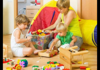 孩子看見玩具走不動路怎么應對 孩子愛買玩具怎么辦