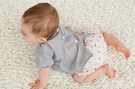 夏天到底要不要給寶寶穿襪子 給寶寶穿襪子要注意什么