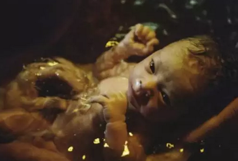 水中分娩竟然有這么多好處 水中分娩壞處有什么