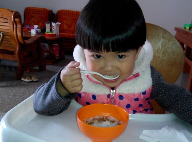 孩子積食會(huì)引起咳嗽嗎 怎么有效解決孩子積食問(wèn)題