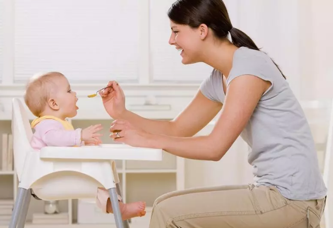 寶寶腹瀉了吃什么食物比較好 如何預(yù)防寶寶腹瀉