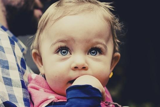 嬰兒圍兜有什么用 嬰兒圍兜怎么挑選 嬰兒圍兜有什么用 嬰兒圍兜怎么挑選