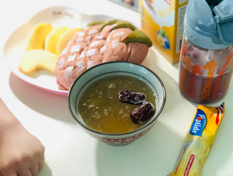 每天為孩子做早餐說說 為孩子準備早餐發什么說說朋友圈