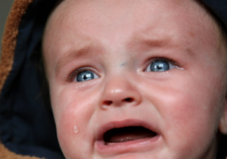 寶寶眼屎多也是病嗎 眼屎多是上火嗎