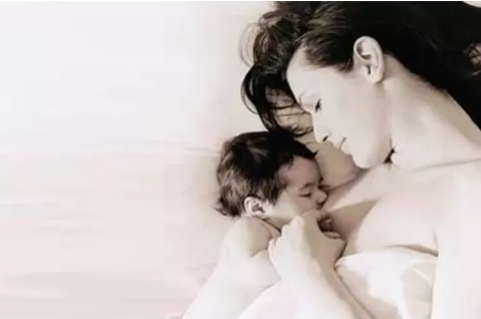 斷奶后乳房縮水了怎么辦 斷奶后乳房縮水吃木瓜有用嗎