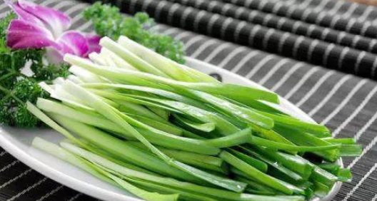 哺乳期可以吃韭菜嗎 哺乳期吃韭菜回奶了怎么辦