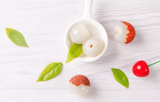 哺乳期能吃荔枝嗎 哺乳期能吃荔枝容易上火嗎