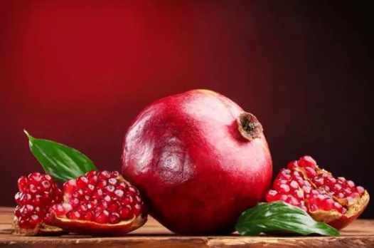 哺乳期能吃石榴嗎 哺乳期能吃石榴寶寶會拉肚子嗎