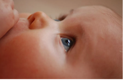 寶寶吃奶愛咬人怎么辦 寶寶吃奶咬人如何應對 寶寶吃奶愛咬人怎么辦 寶寶吃奶咬人如何應對