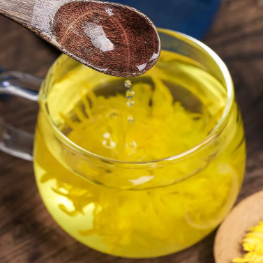 孕晚期喝菊花茶有助于分娩嗎 為什么孕晚期要喝菊花茶