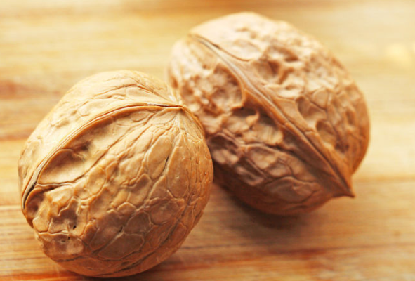 孕期吃堅果孩子能聰明嗎 懷孕吃堅果的好處