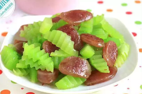 哺乳期吃萵筍會(huì)回奶嗎 哺乳期吃萵筍能通乳嗎