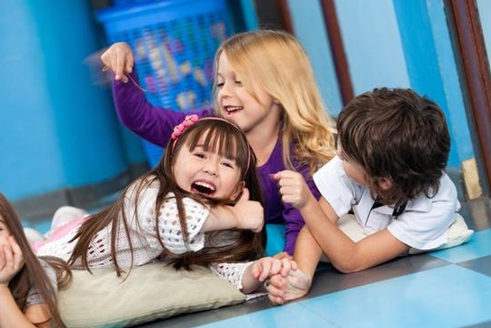 晚上一年幼兒園有影響嗎 晚上幼兒園對(duì)孩子的影響