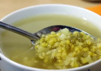 月子期能喝綠豆湯嗎 喝綠豆湯要注意什么