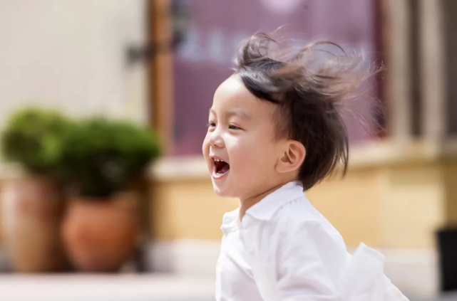 怎么判斷孩子痛是生長痛 孩子生長痛怎么去應對